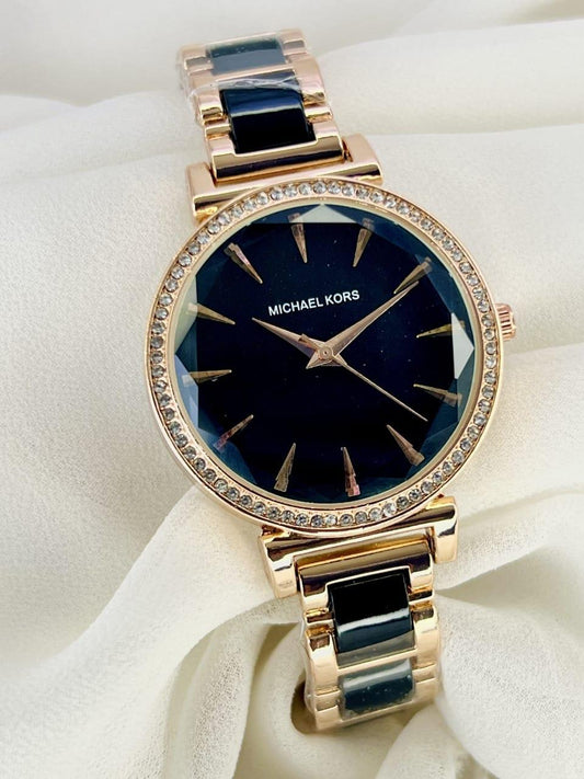 Stylish Women's Quartz Chain Strap Watch - 1 Pc - Water Resistant